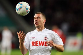 开云入口-绿色电竞：虚拟足球比赛引领新娱乐潮流，科技赋能新体验