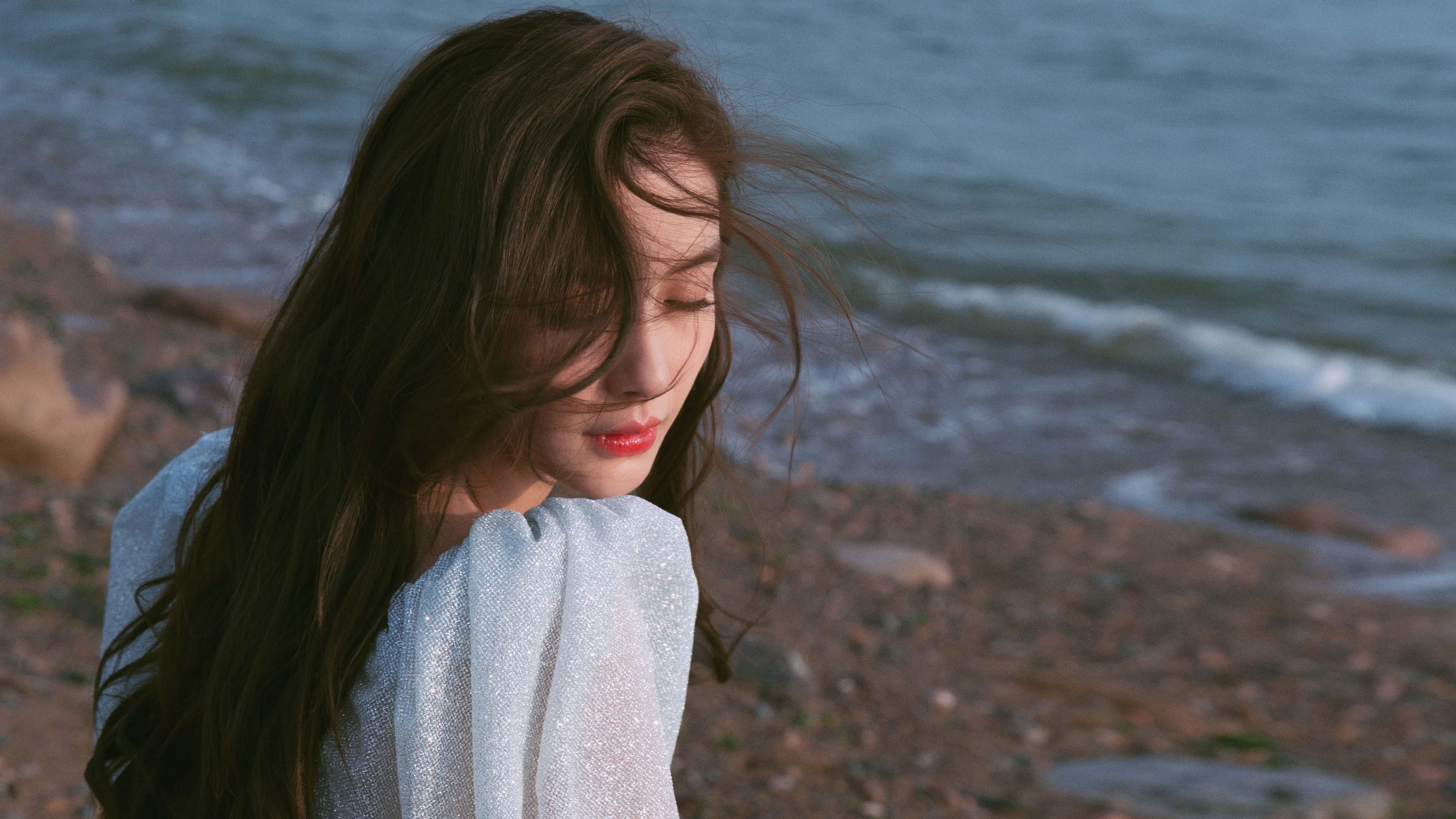 “德甲豪门先发制人,追逐积分冠军”,德甲榜首